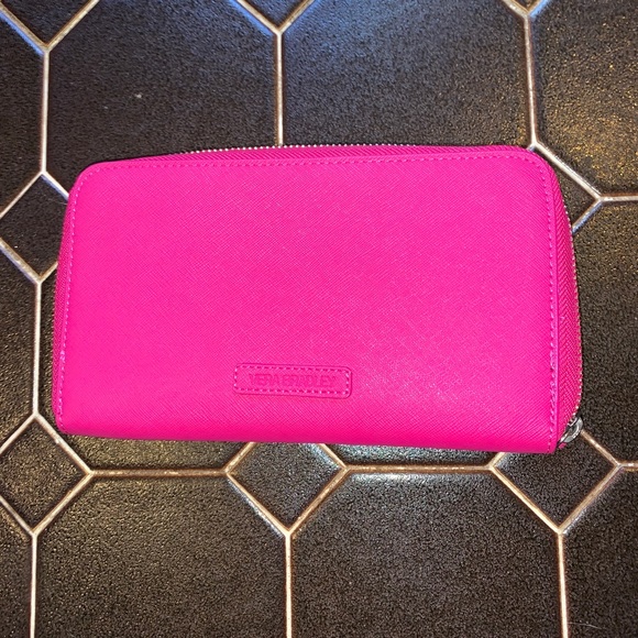 VERA BRADLEY: Zip Flap Backpack & Accordion Wallet - Picture 5 of 6